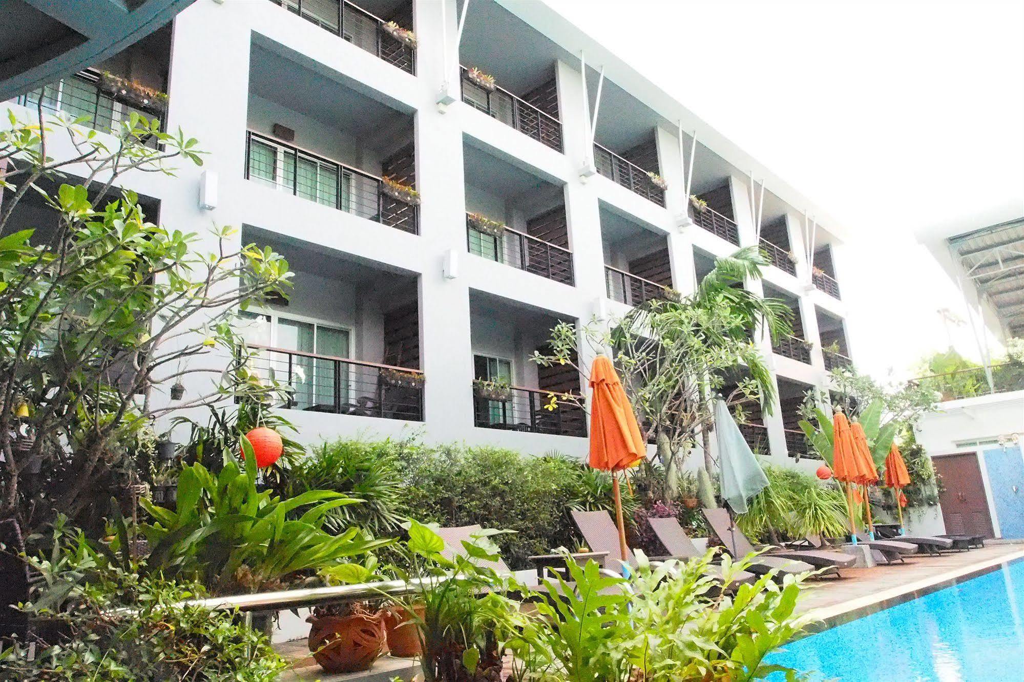 Baan Suwantawe Hotel Phuket Kültér fotó